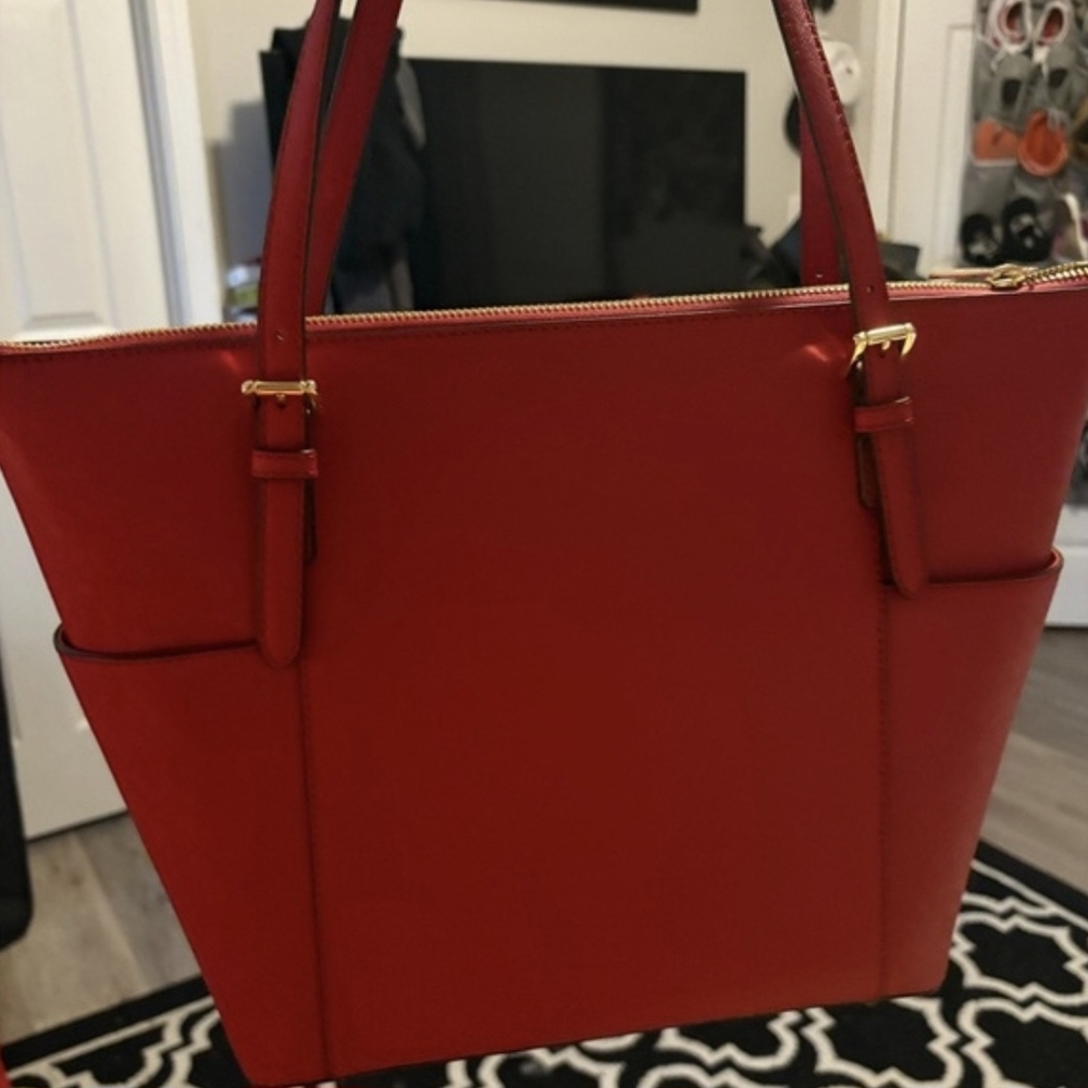 NWT - Michael Kors Crimson Red Tote Jet Set - Picture 4 of 8